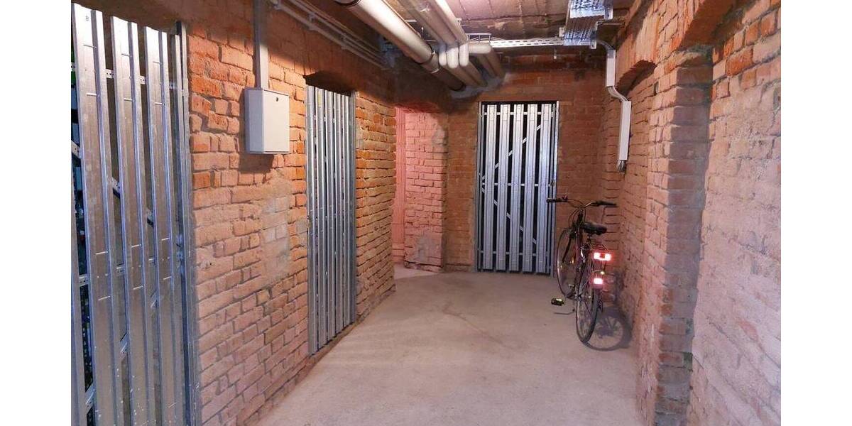 Etagenwohnung Zwickau Pölbitz - 2 Zimmer, 32 m&sup2;, 36.000&euro; | Angebot:25851503