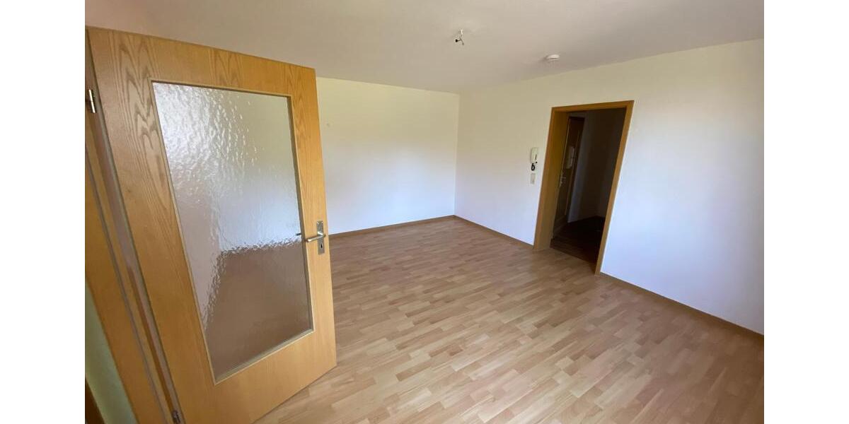 Etagenwohnung Reichenbach im Vogtland - 2 Zimmer, 49 m&sup2;, 225&euro; | Angebot:17237384