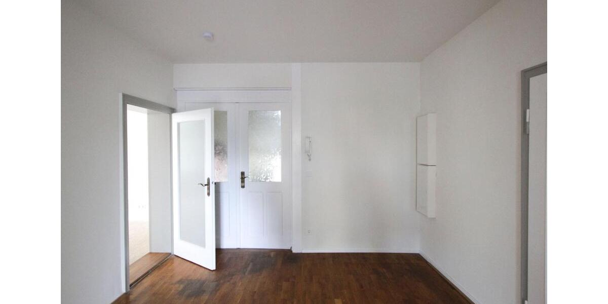 Hochparterre Hohenstein-Ernstthal Ernstthal - 3 Zimmer, 109 m&sup2;, 625&euro; | Angebot:25937062