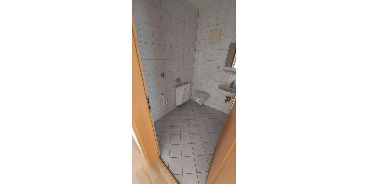 Etagenwohnung Zwickau - 2 Zimmer, 44 m&sup2;, 270&euro; | Angebot:23614838