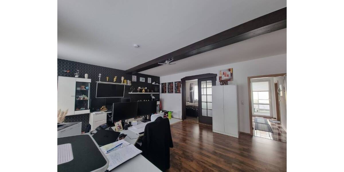 Mehrfamilienhaus, Wohnhaus Crimmitschau - 6 Zimmer, 206 m&sup2;, 259.000&euro; | Angebot:25926457