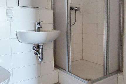 Wohnung Zwickau Neuplanitz - 3 Zimmer, 71 m&sup2;, 350&euro; | Angebot:25248320