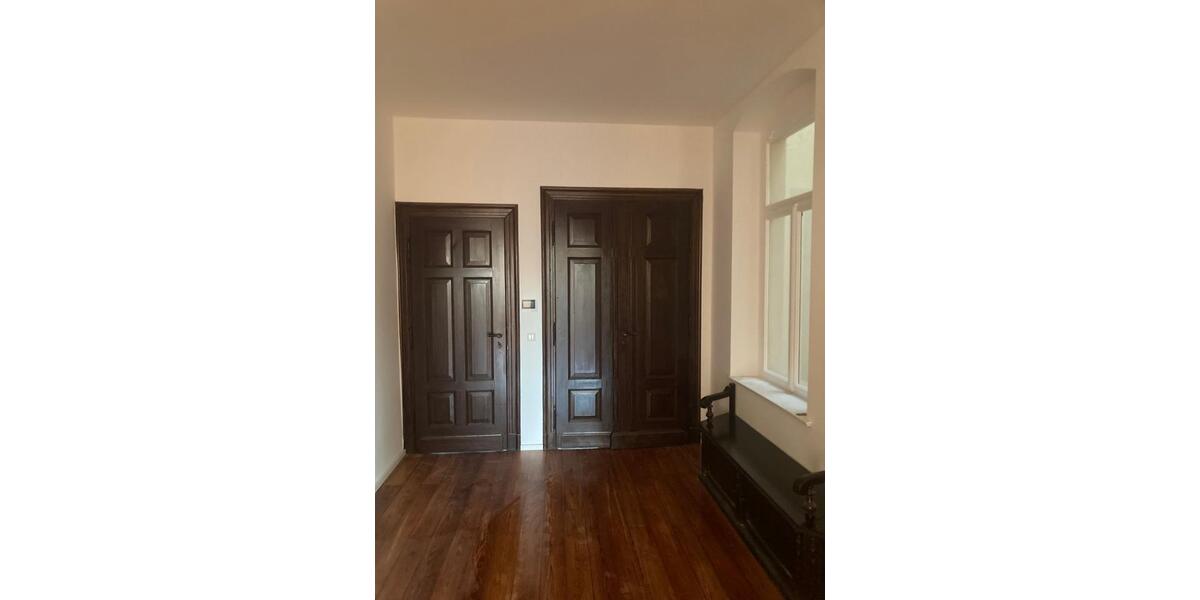 Etagenwohnung Reichenbach im Vogtland - 5 Zimmer, 150 m&sup2;, 900&euro; | Angebot:24851263