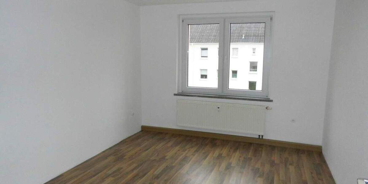 Etagenwohnung Reichenbach OT Mylau Mylau - 3 Zimmer, 61 m&sup2;, 50.000&euro; | Angebot:25662884
