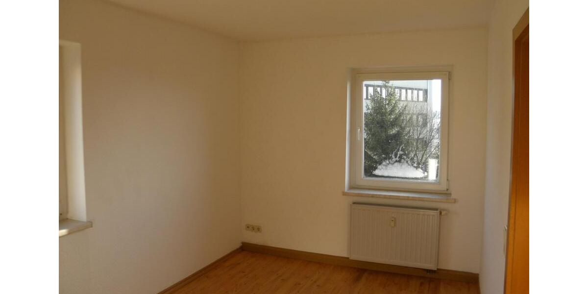 Etagenwohnung Hohenstein-Ernstthal Ernstthal - 3 Zimmer, 58 m&sup2;, 285&euro; | Angebot:11844144