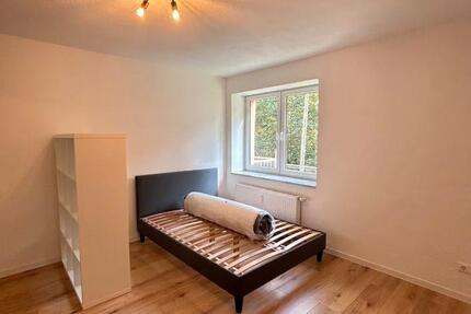 Wohnung Zwickau Auerbach - 1.5 Zimmer, 42 m&sup2;, 295&euro; | Angebot:26536081