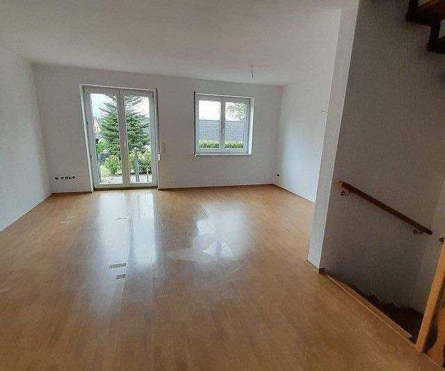 Geräumige Doppelhaushäfte mit toller Aussicht - Doppelhaushälfte Neumark | Angebot:25475823