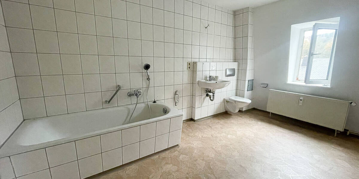 Etagenwohnung Aue-Bad Schlema Bad Schlema - 3 Zimmer, 73 m&sup2;, 405&euro; | Angebot:25744544