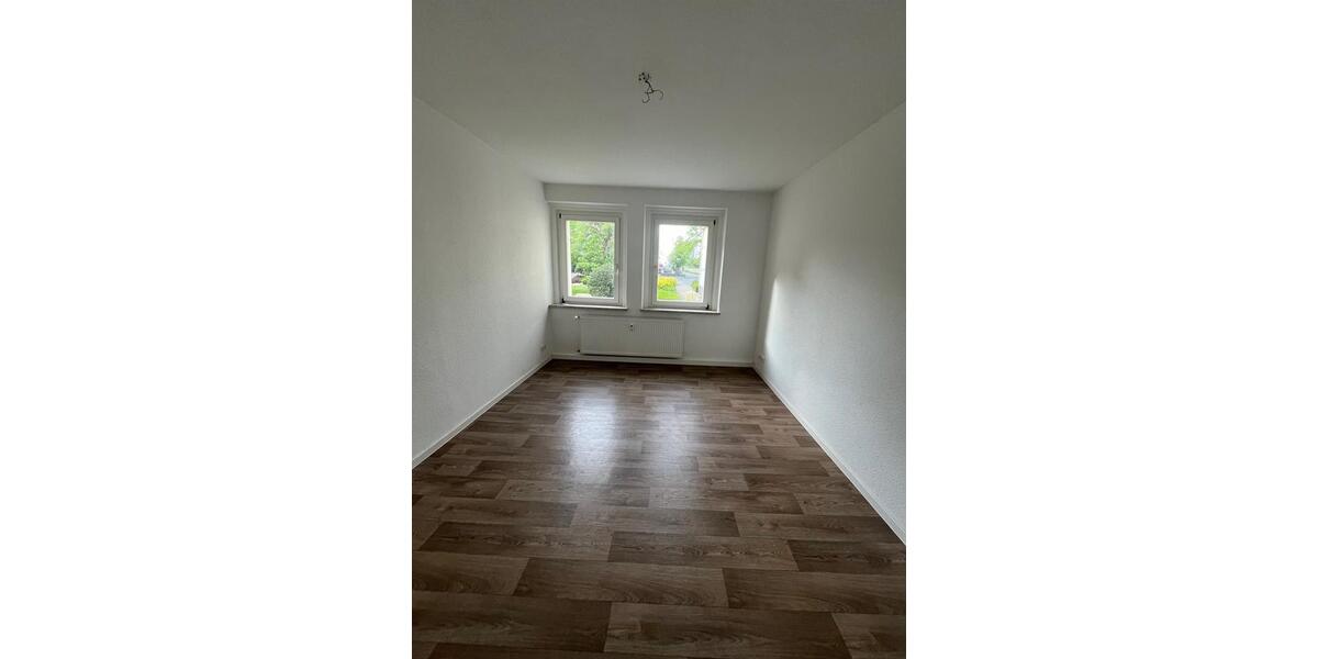 Erdgeschoßwohnung Reichenbach im Vogtland - 3 Zimmer, 62 m&sup2;, 330&euro; | Angebot:26008287