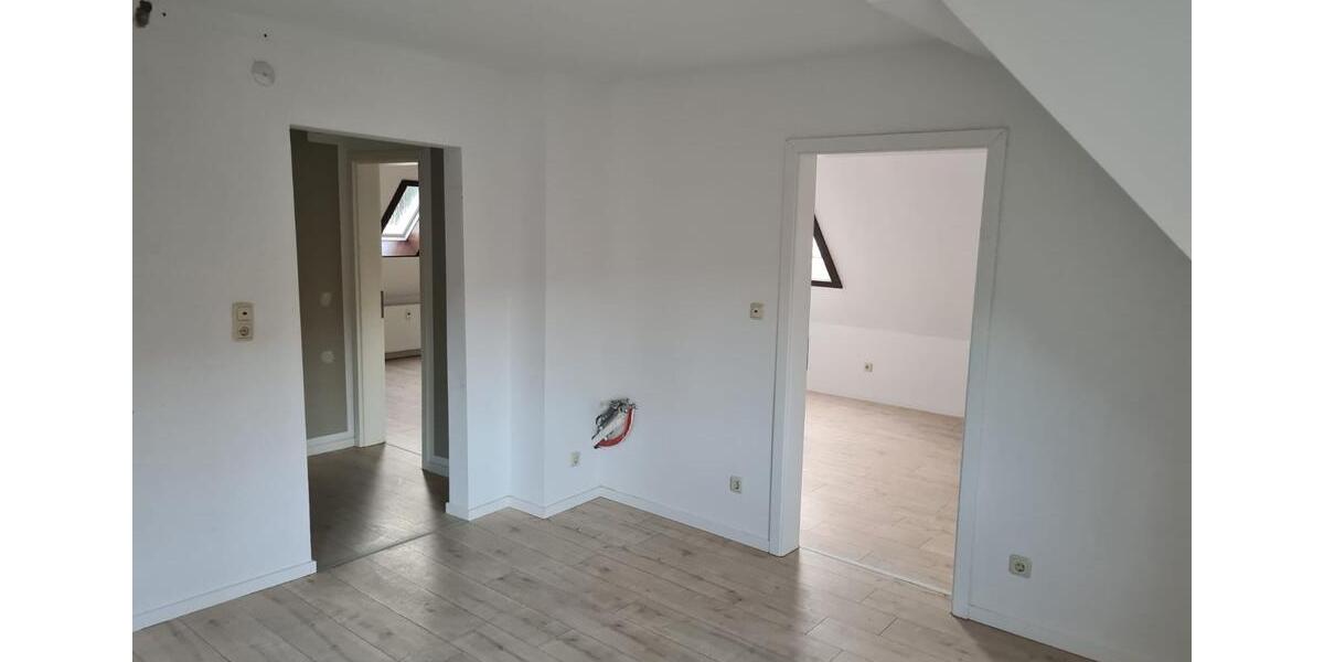 Dachgeschoßwohnung Wilkau-Haßlau Haßlau - 3 Zimmer, 50 m&sup2;, 350&euro; | Angebot:24779929