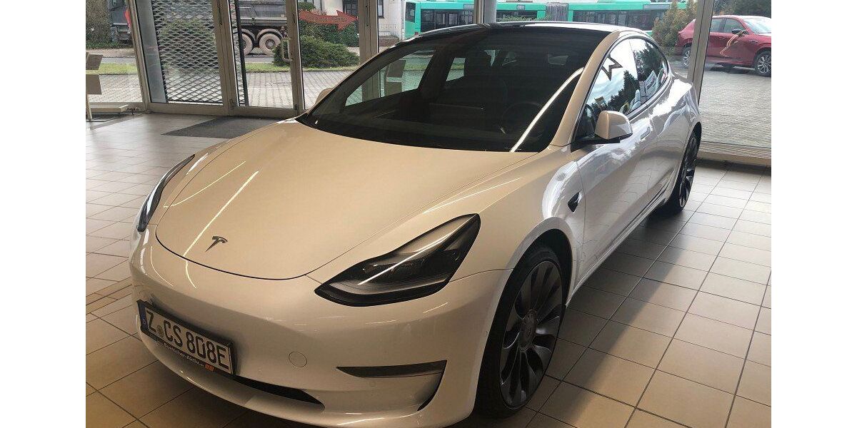 Tesla Model 3 27.000 km 37.990 &euro; Zwickau 08064