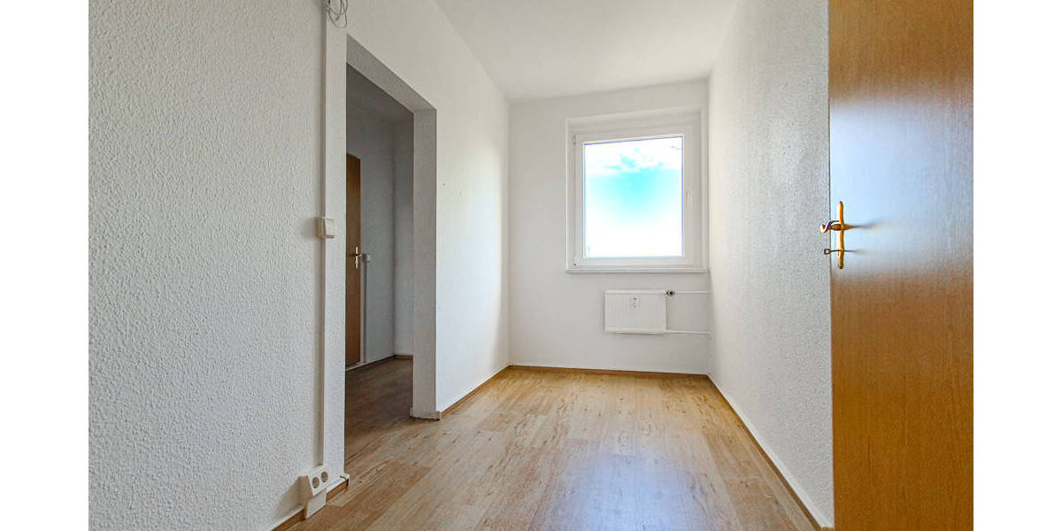 Etagenwohnung Zwickau Eckersbach - 3 Zimmer, 77 m&sup2;, 462&euro; | Angebot:25680127