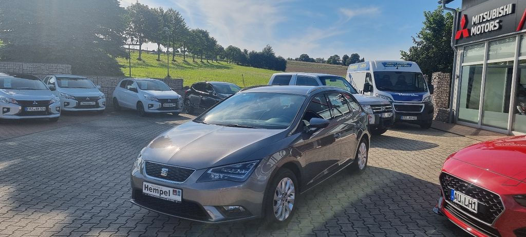 Seat Leon 77.855 km 11.990 &euro; Schneeberg 08289