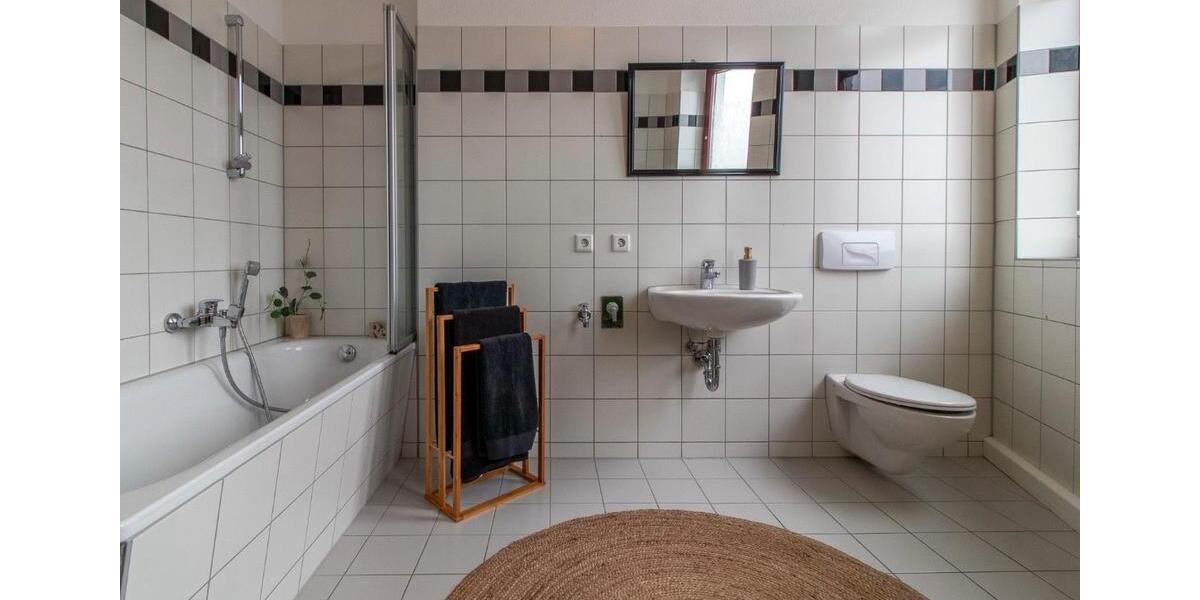 Etagenwohnung Zwickau - 4 Zimmer, 161 m&sup2;, 1.588&euro; | Angebot:24221393