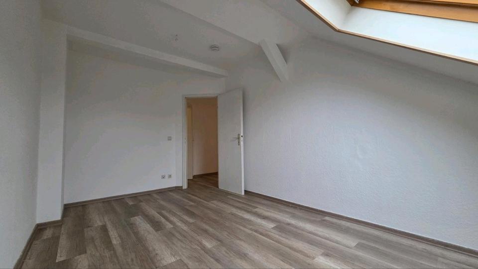 Dachgeschoßwohnung Zwickau Zwickau-Nord - 3 Zimmer, 66 m&sup2;, 549&euro; | Angebot:25840920