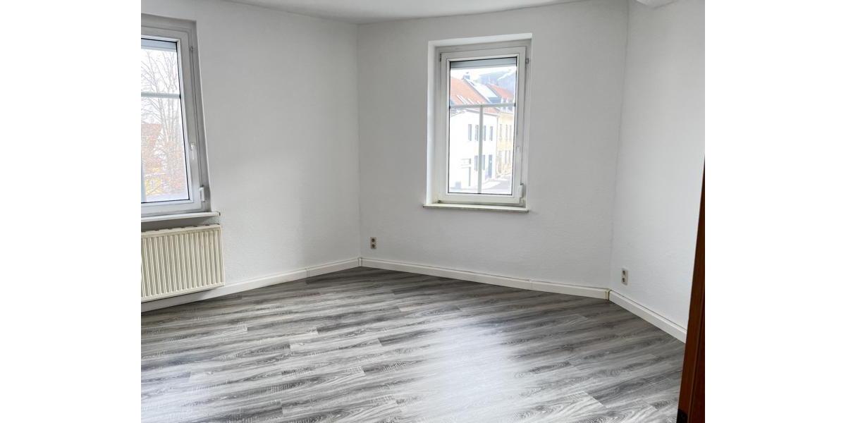 Etagenwohnung Meerane - 3.5 Zimmer, 85 m&sup2;, 445&euro; | Angebot:24677183