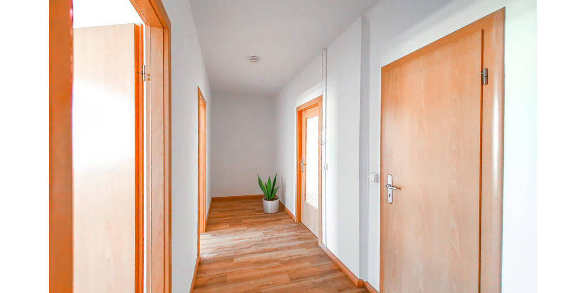 Etagenwohnung Zwickau Eckersbach - 3 Zimmer, 71 m&sup2;, 412&euro; | Angebot:25676758