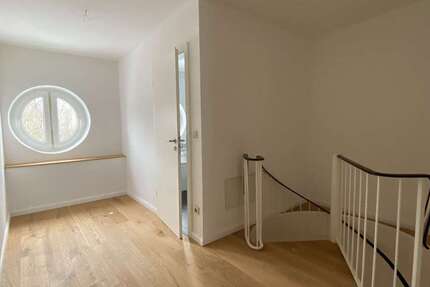 Wohnung Zwickau Innenstadt - 3 Zimmer, 74 m&sup2;, 552&euro; | Angebot:25497566