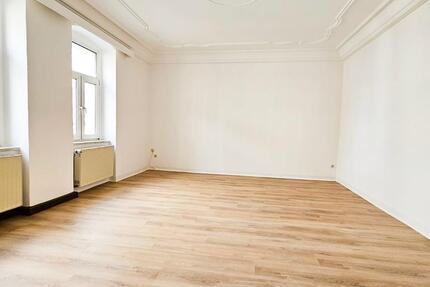Wohnung Aue-Bad Schlema Bad Schlema - 3 Zimmer, 90 m&sup2;, 400&euro; | Angebot:24946761