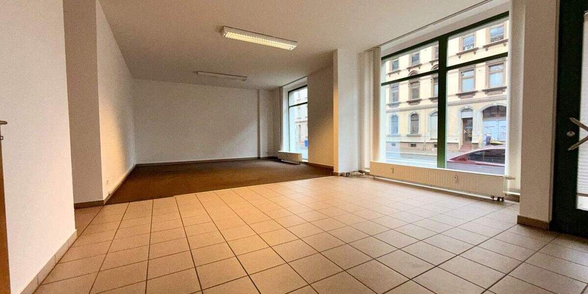 Gewerbeobjekt Zwickau Pölbitz - 2 Zimmer, 81 m&sup2;, 300&euro; | Angebot:25670159