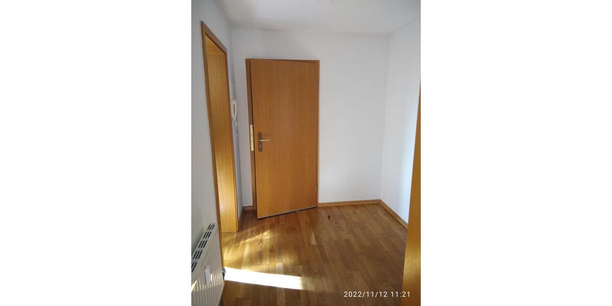 Etagenwohnung Fraureuth - 2 Zimmer, 55 m&sup2;, 320&euro; | Angebot:25305402
