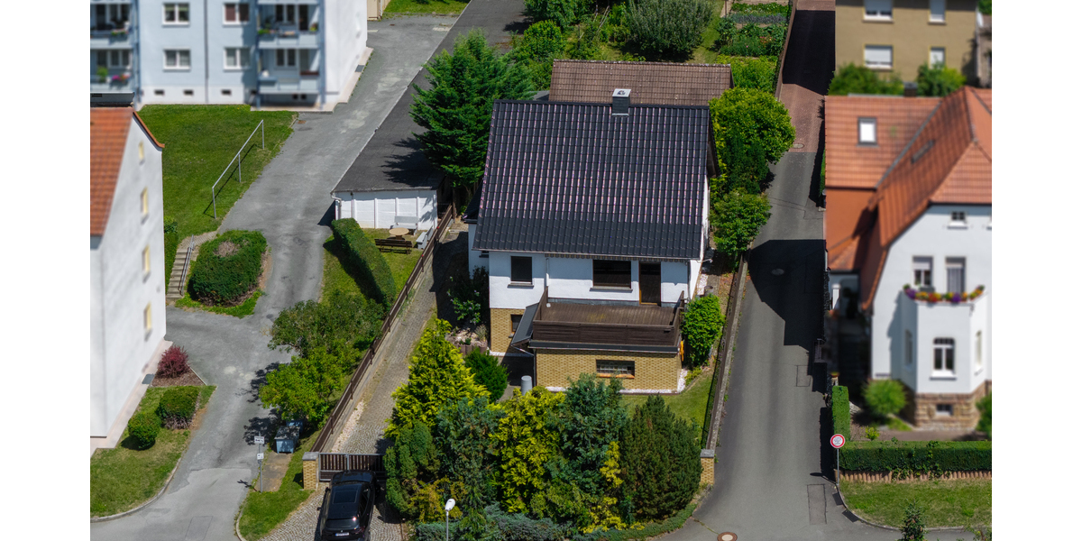 Großzügiges Einfamilienhaus mit Sauna, Sonnenterrasse und drei Garagen in Berga-Wünschendorf. - Einfamilienhaus Berga-Wünschendorf Wünschendorf | Angebot:27266296