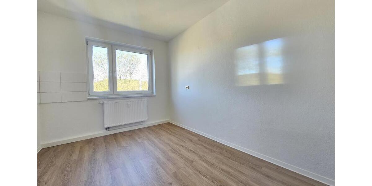 Dachgeschoßwohnung Aue-Bad Schlema Bad Schlema - 3 Zimmer, 78 m&sup2;, 389&euro; | Angebot:26645174