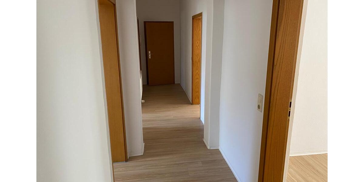 Etagenwohnung Greiz - 3 Zimmer, 86 m&sup2;, 430&euro; | Angebot:25550351