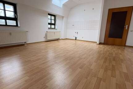 Wohnung Glauchau - 1 Zimmer, 35 m&sup2;, 260&euro; | Angebot:26014585