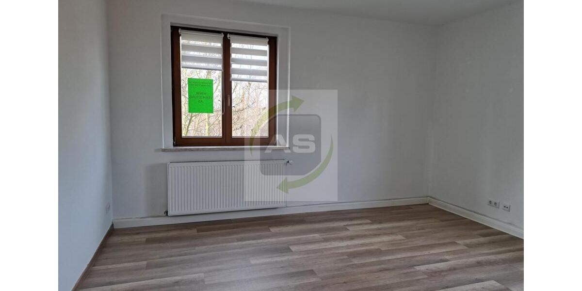 Erdgeschoßwohnung Werdau - 2 Zimmer, 60 m&sup2;, 350&euro; | Angebot:25916319