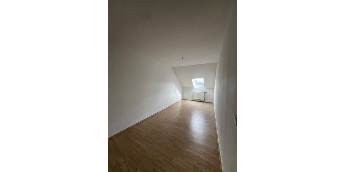 Dachgeschoßwohnung Zwickau - 3 Zimmer, 95 m&sup2;, 860&euro; | Angebot:25753754
