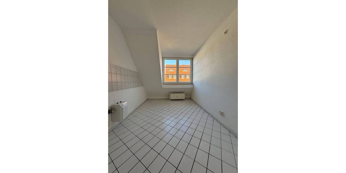 Etagenwohnung Zwickau Innenstadt - 2 Zimmer, 60 m&sup2;, 370&euro; | Angebot:25734771