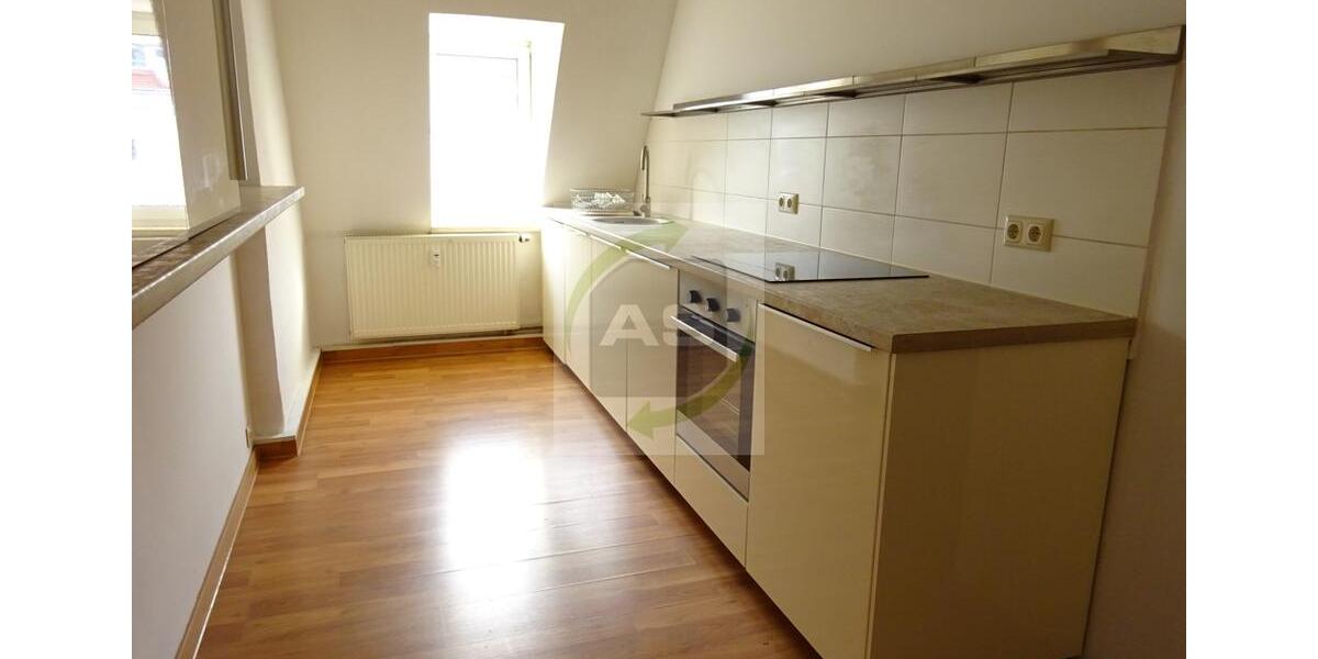 Dachgeschoßwohnung Zwickau - 2 Zimmer, 63 m&sup2;, 340&euro; | Angebot:25902812