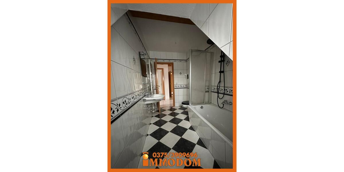 Dachgeschoßwohnung Zwickau - 3 Zimmer, 88 m&sup2;, 530&euro; | Angebot:18346902