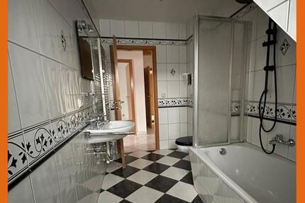 Wohnung Zwickau - 3 Zimmer, 88 m&sup2;, 530&euro; | Angebot:18346902