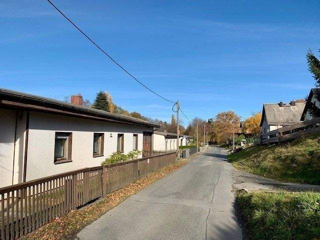 Einfamilienhaus Lengenfeld - 4 Zimmer, 122 m&sup2;, 85.000&euro; | Angebot:25799464