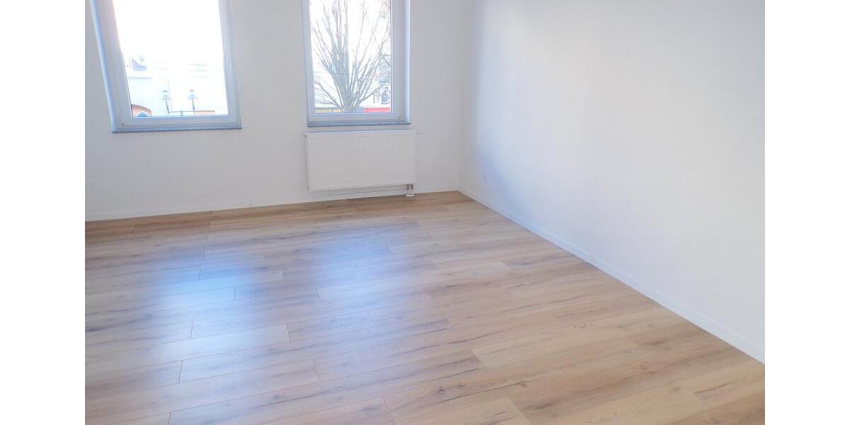 Etagenwohnung Zwickau - 2 Zimmer, 60 m&sup2;, 350&euro; | Angebot:24622144