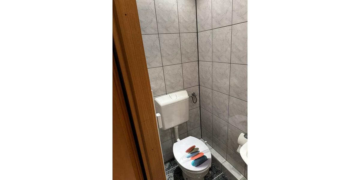 Hochparterre Zwickau Neuplanitz - 1 Zimmer, 28 m&sup2;, 280&euro; | Angebot:24222117