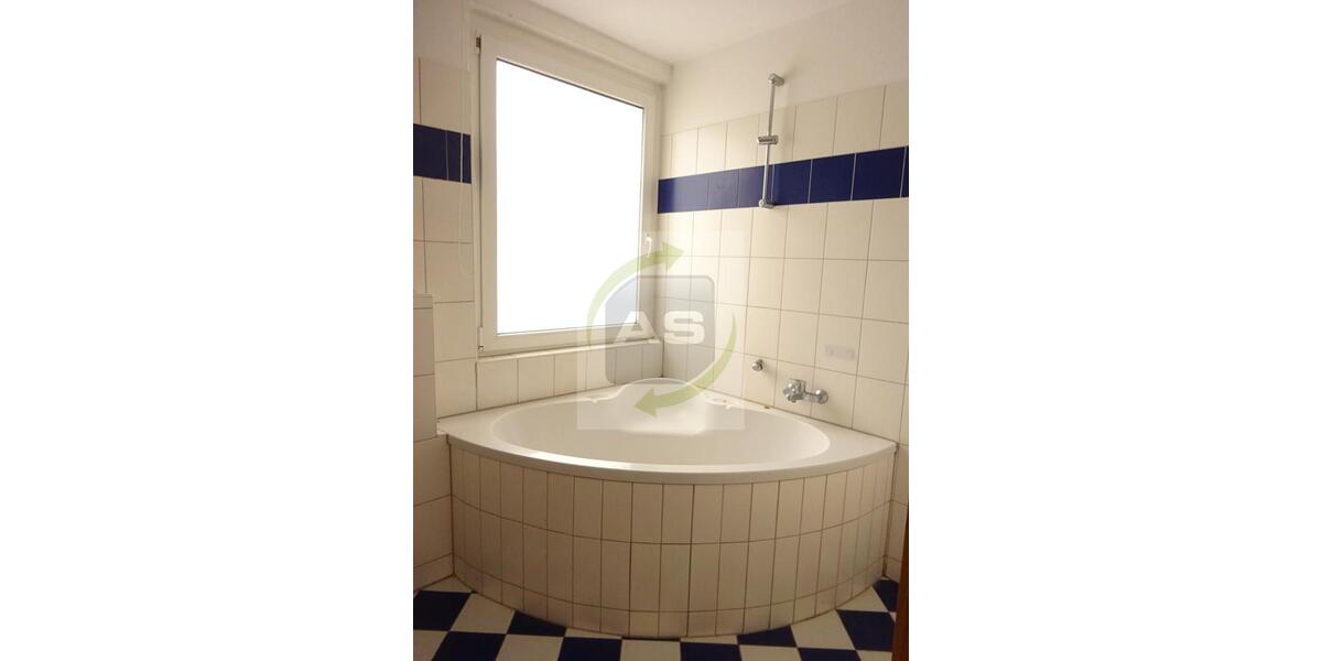 Etagenwohnung Zwickau - 3 Zimmer, 60 m&sup2;, 360&euro; | Angebot:23598699