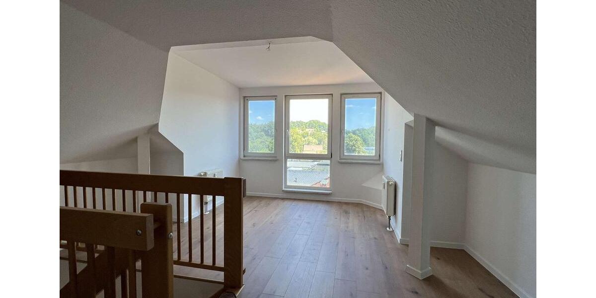 Dachgeschoßwohnung Zwickau - 3 Zimmer, 100 m&sup2;, 500&euro; | Angebot:20146802