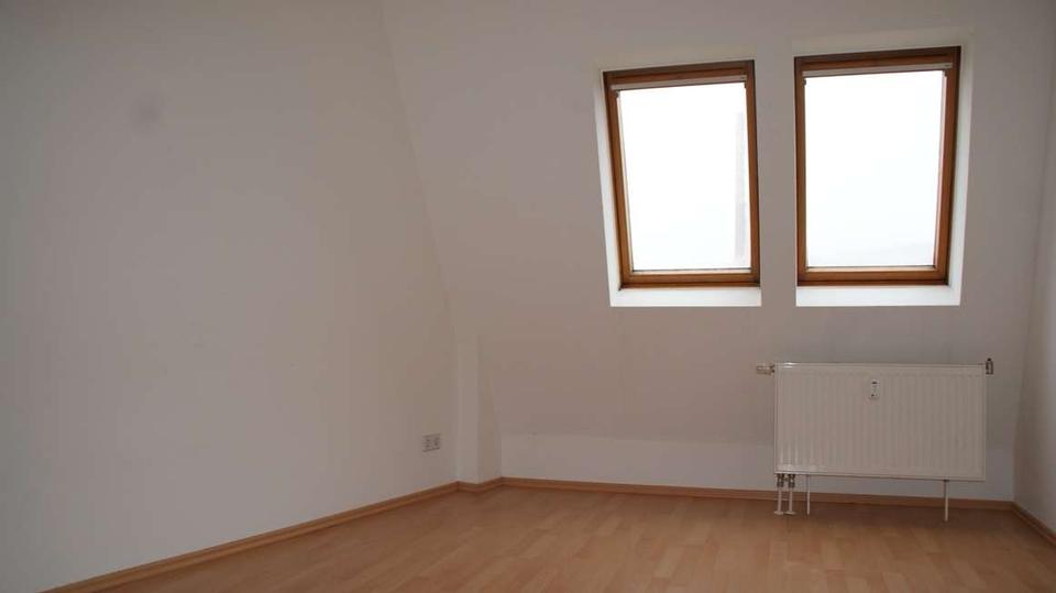 Etagenwohnung Meerane - 2 Zimmer, 63 m&sup2;, 320&euro; | Angebot:23875292