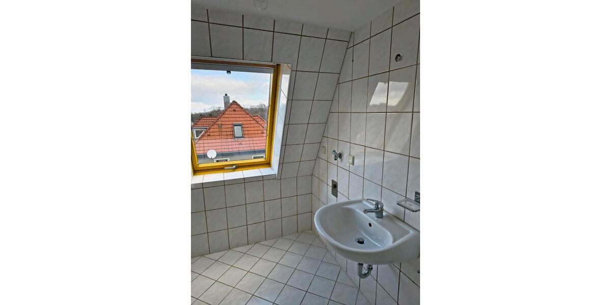 Dachgeschoßwohnung Zwickau - 2 Zimmer, 47 m&sup2;, 259&euro; | Angebot:25947975