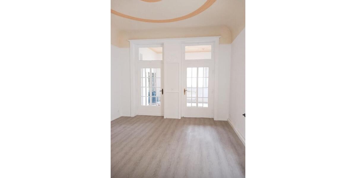 Erdgeschoßwohnung Crimmitschau - 4 Zimmer, 92 m&sup2;, 550&euro; | Angebot:25880999