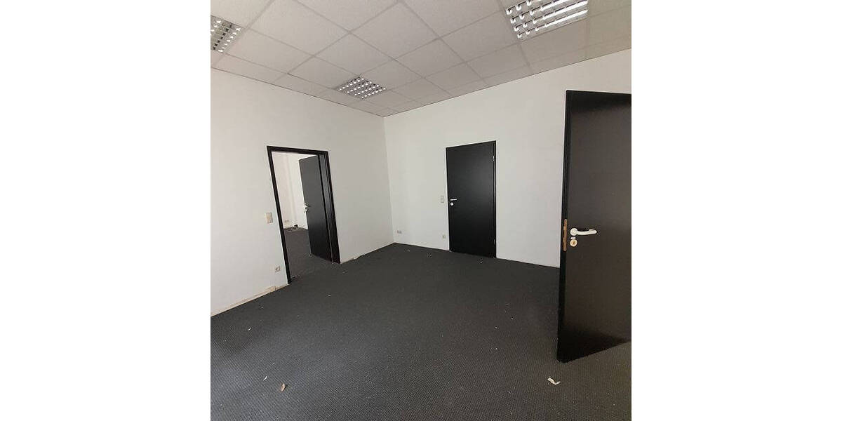 Günstige individuelle Gewerbeeinheit fast im Zentrum - Gewerbeobjekt Zwickau Innenstadt | Angebot:19939419