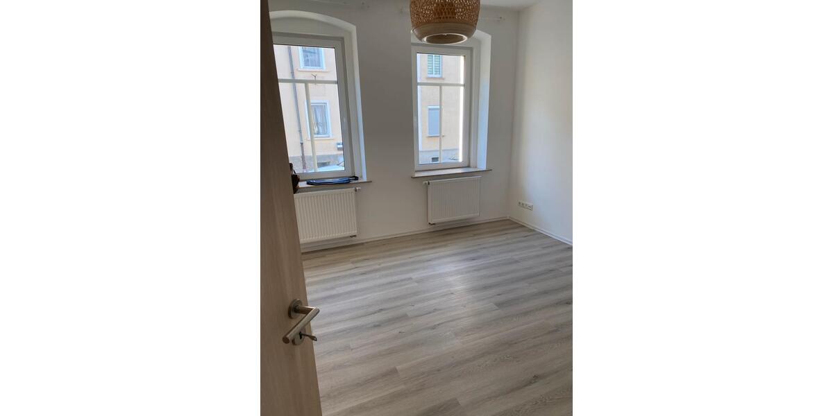 Etagenwohnung Schmölln - 2 Zimmer, 43 m&sup2;, 350&euro; | Angebot:25647948