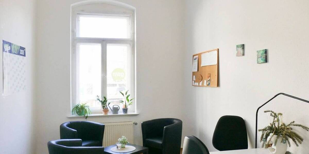 Gewerbeobjekt Reichenbach im Vogtland Reichenbach - 8 Zimmer, 196 m&sup2;, 985&euro; | Angebot:25678427