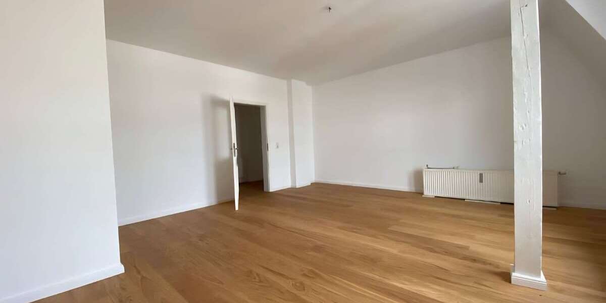Etagenwohnung Zwickau Innenstadt - 3 Zimmer, 79 m&sup2;, 540&euro; | Angebot:25989812