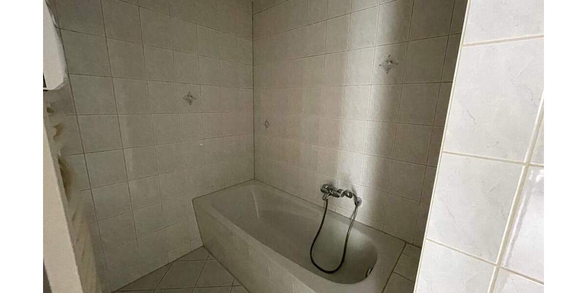 Etagenwohnung Zwickau Marienthal - 2 Zimmer, 33 m&sup2;, 245&euro; | Angebot:25707551